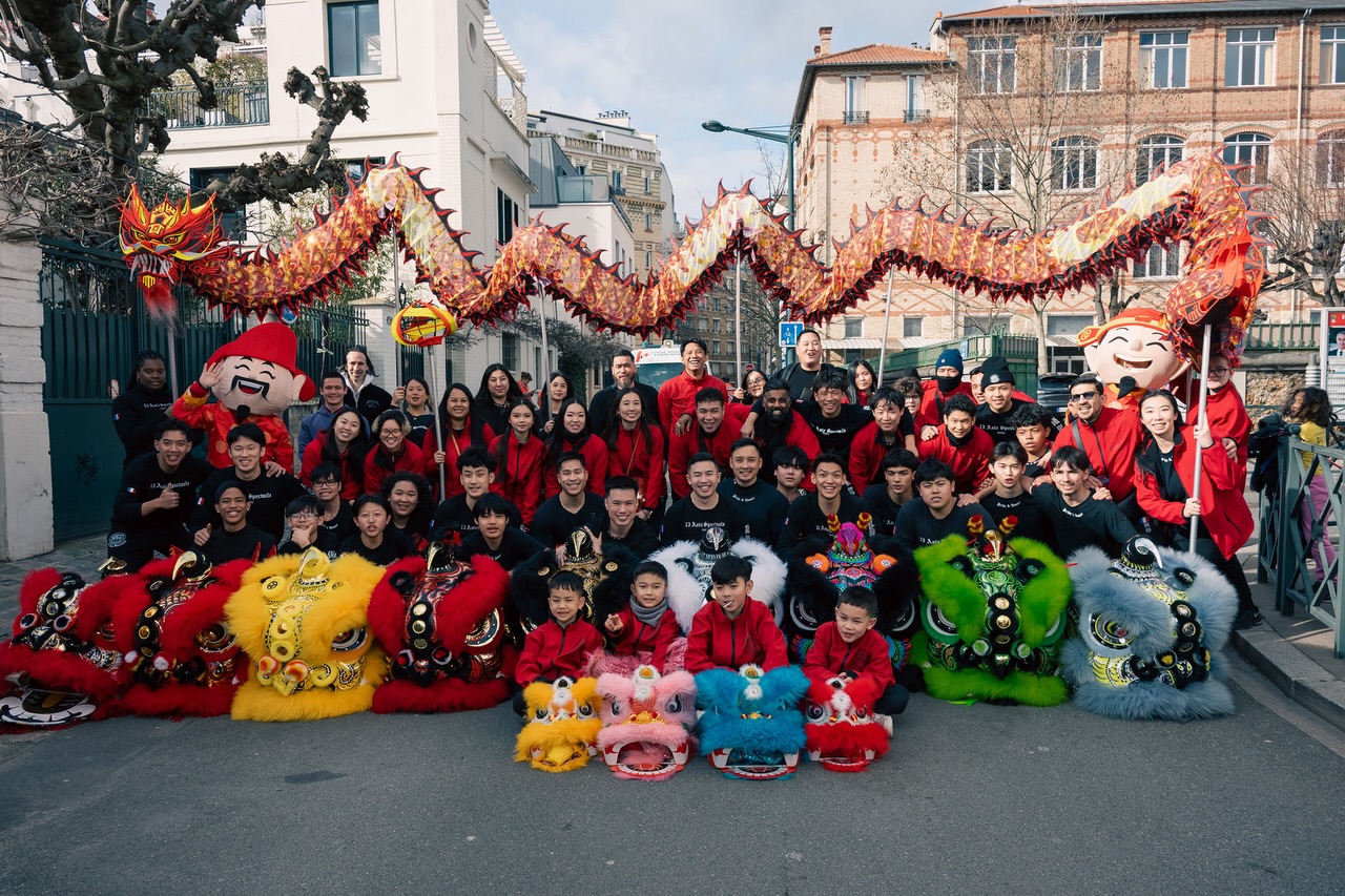 13 Asie Spectacle — photo de groupe