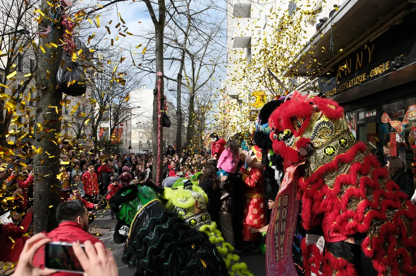Défilé urbain danse du lion — prestation sur mesure en France