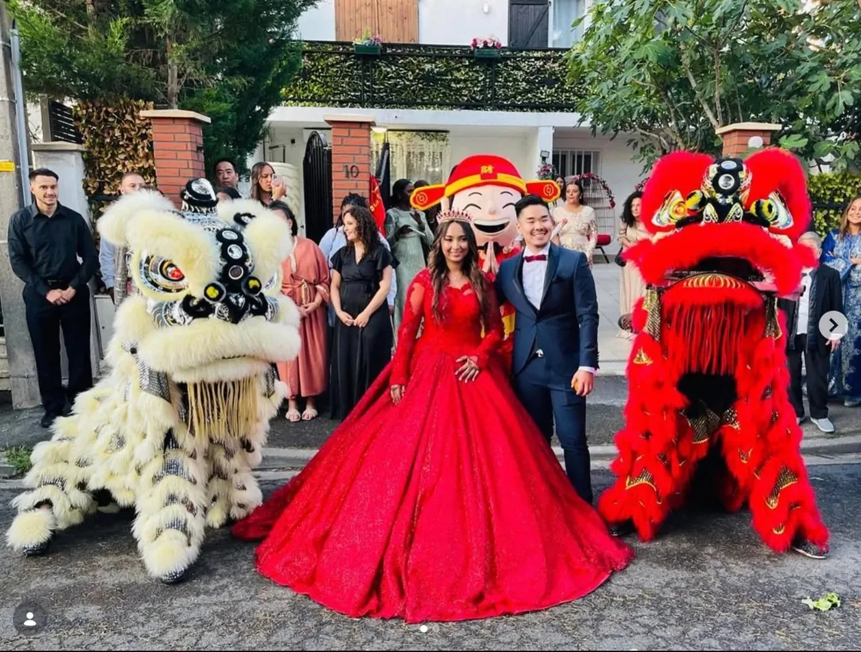 Cérémonie de mariage en extérieur avec danse du lion